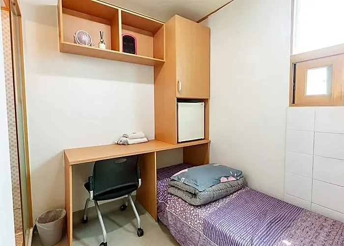 Hostel Dream Single House